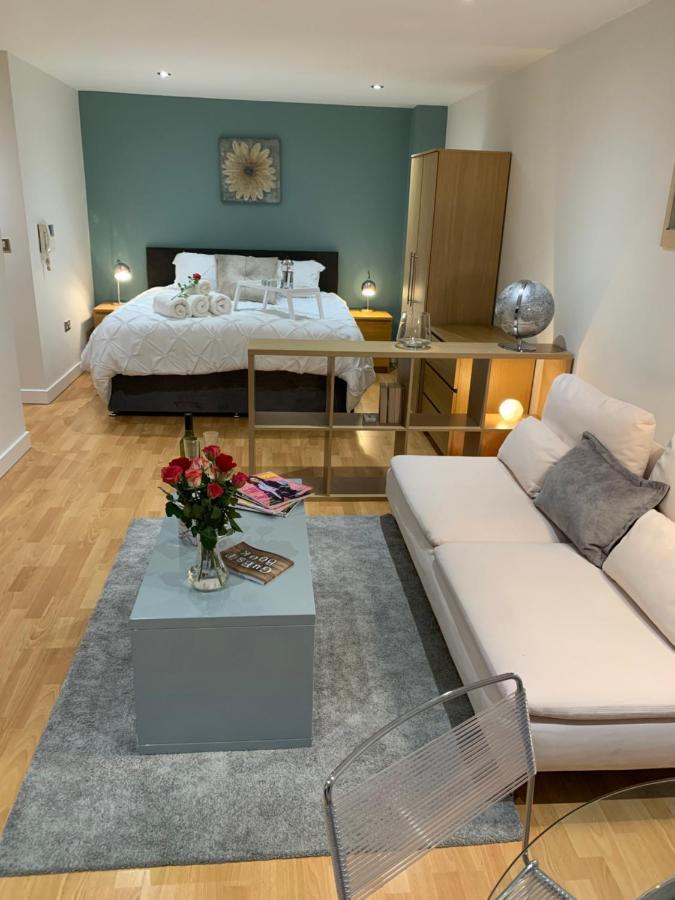 Modern, City Centre, Studio Apartment With Free Wifi, Gym Access, Netflix - West One Sheffield Luaran gambar