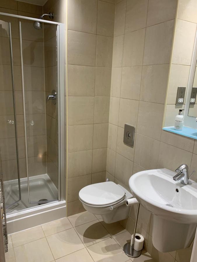 Modern, City Centre, Studio Apartment With Free Wifi, Gym Access, Netflix - West One Sheffield Luaran gambar