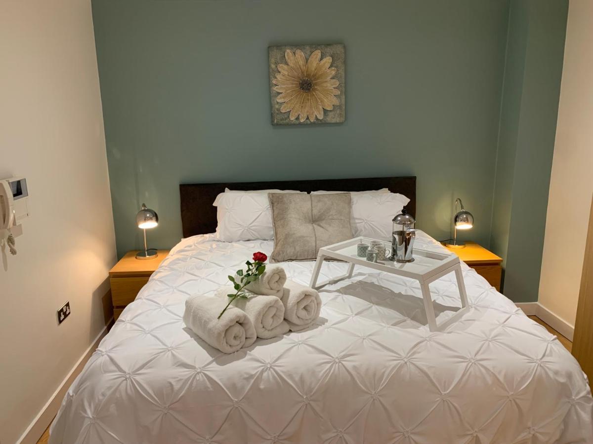 Modern, City Centre, Studio Apartment With Free Wifi, Gym Access, Netflix - West One Sheffield Luaran gambar